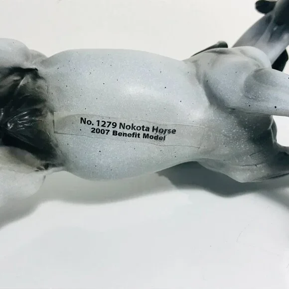 Breyer Nokota Horse Blue Roan Mustang #1279 2007 Benefit Model Figure Gray Black - Picture 7 of 9